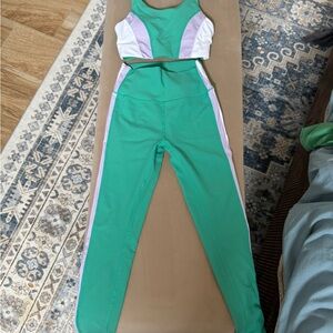 Chic Green and Pink Women's Leggings Set